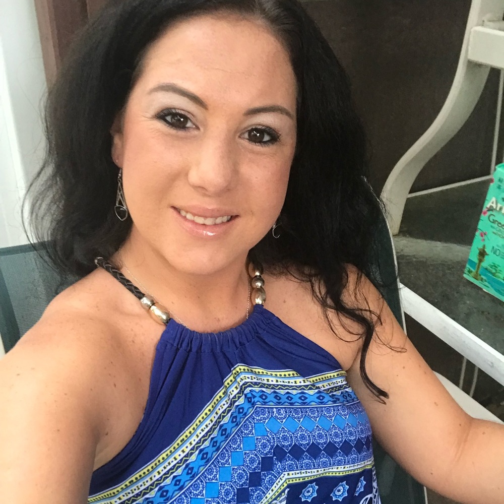 Meet your Posher, Dominica